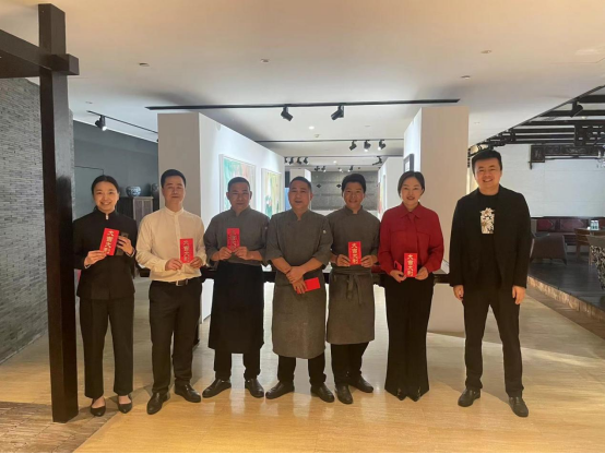 花樣年2024開工大吉|路長(zhǎng)須定,貓?jiān)趧t靈(1)336.png